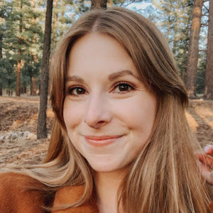 Meet your Posher, Danielle